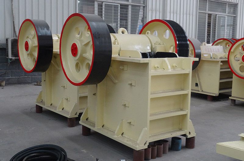 小型砂石料破碎机型号价格，砂石破碎机成套设备多少钱？