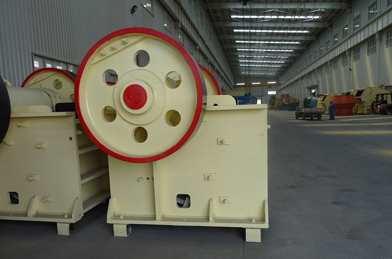 石英石破碎可用什么设备，价格多少？