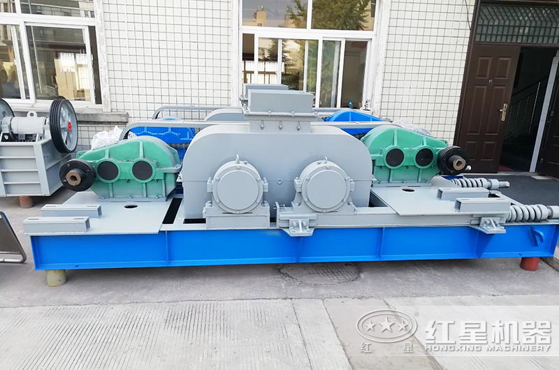 为了制造出一个好的对辊破碎机